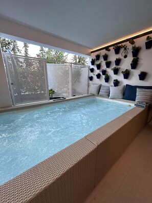 Indoor pool - 3bed Apartment- Garden, Private Pool, Free Parking (Albufeira)