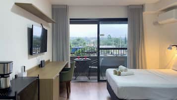 Classic Studio, Lanai, City View | Free WiFi