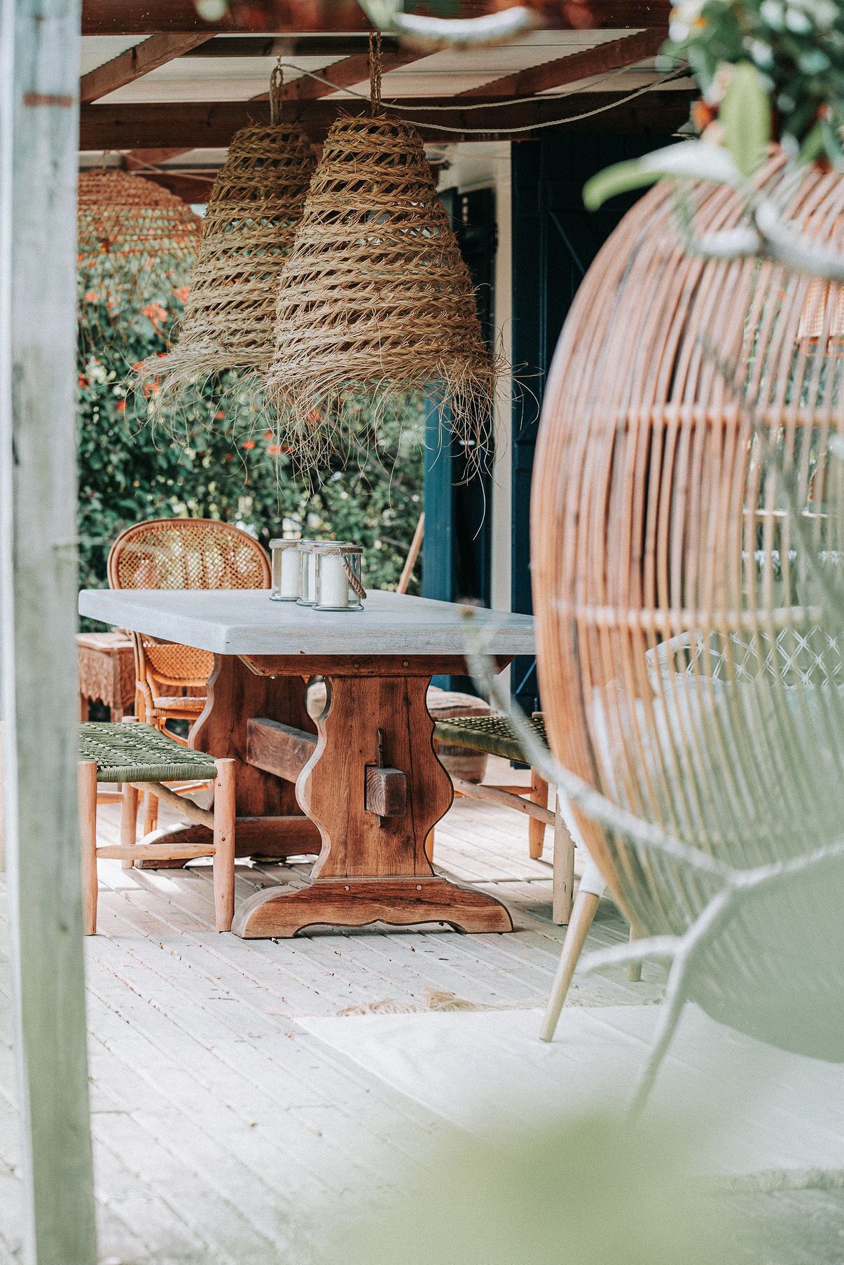 Outdoor dining