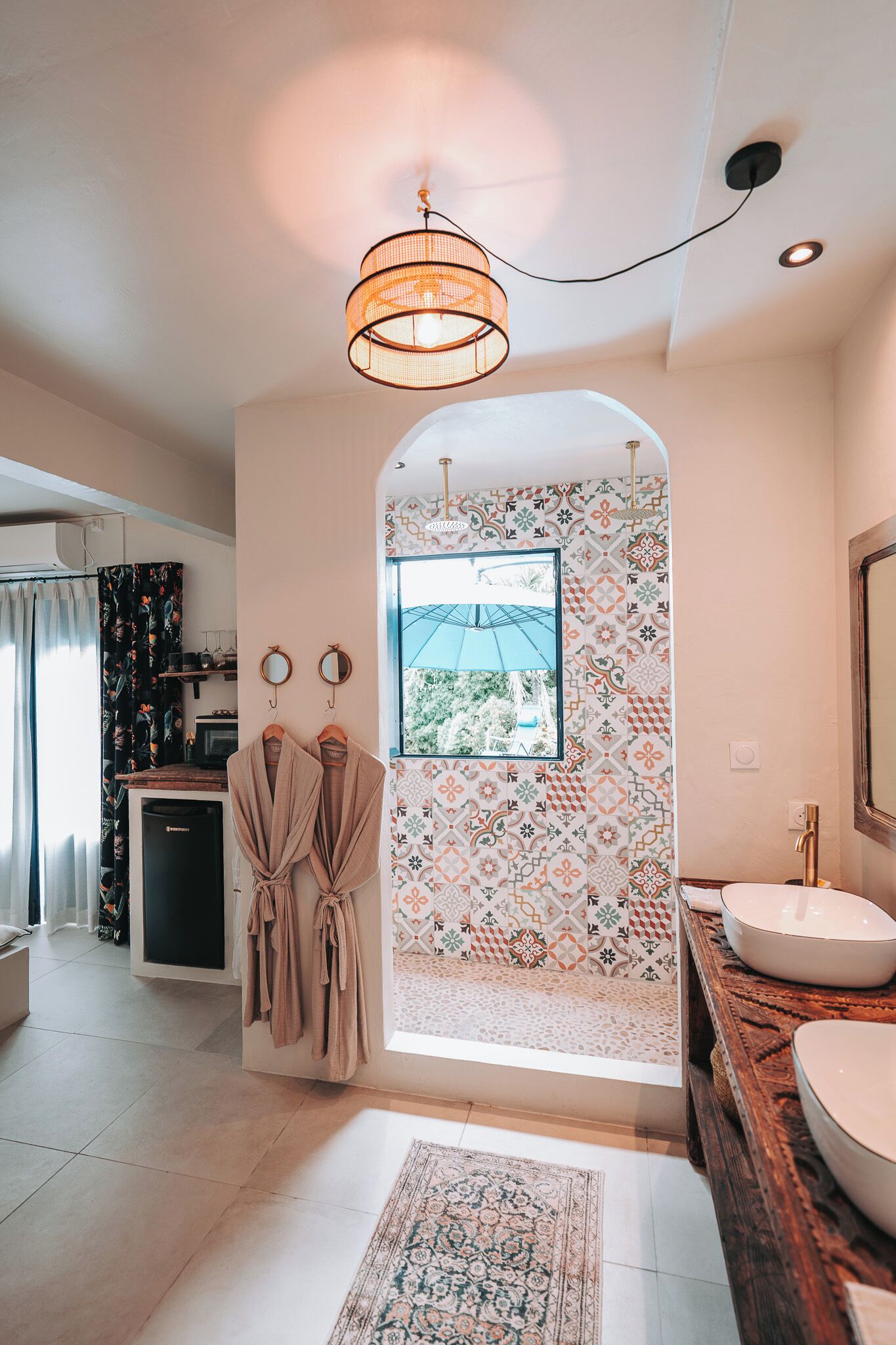 Apartamento luxo, vista para a piscina | Parte interna