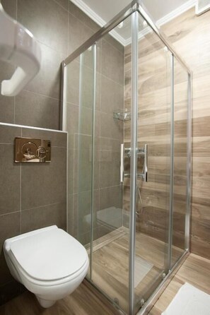 Apartment, Sea View | Bathroom | Towels - Sveti Stefan Panorama View Apartment (Sveti Stefan)