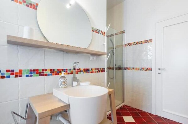 Bathroom - Vrbo Property (Noli)