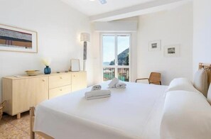 Room - Vrbo Property (Noli)