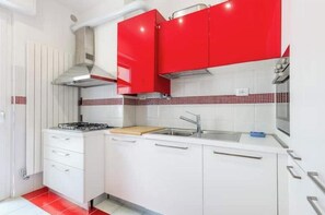 Private kitchen - Vrbo Property (Noli)