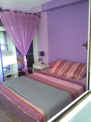 2 quartos, ferros/tábuas de passar roupa, Wi-Fi, roupa de cama