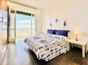 Room - Vrbo Property (Finale Ligure)
