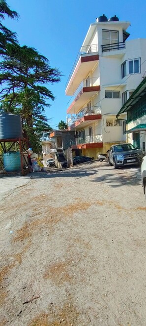 Exterior - Meena Heritage Skyline, 2BHK on Mall Road (Mussoorie)
