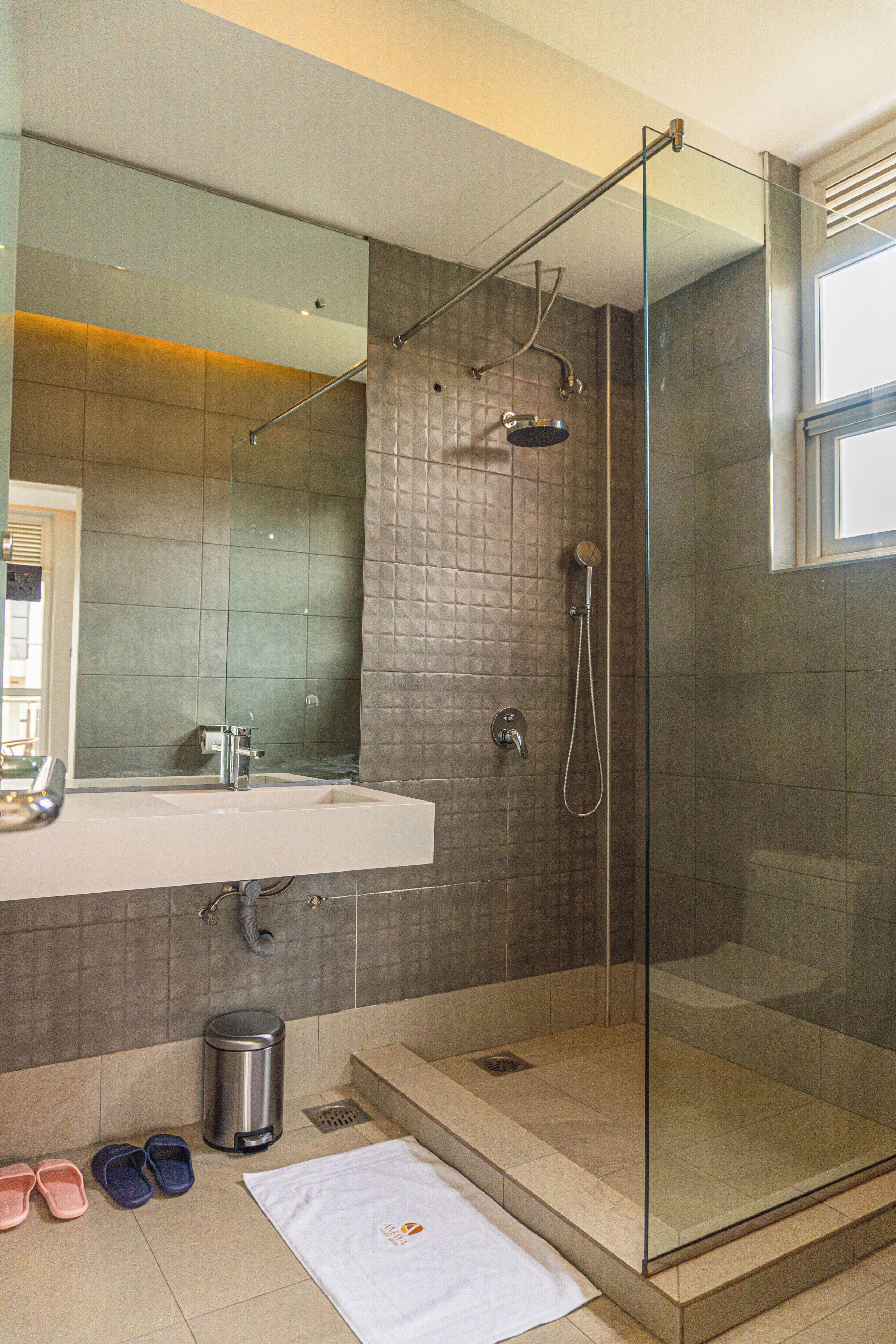 Studio, Balcony, Pool View | Bathroom