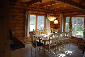 Dining - Cabin by the Creek in Stanley Basin (Sawtooth City)