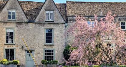 A beautiful eighteenth century townhouse in the heart of Tetbury.