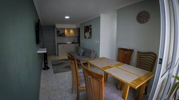 Apartamento Confort, vistas a la montaña | Restauración