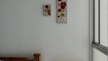 Comfort Apartment, Mountain View | Iron/ironing board, free WiFi