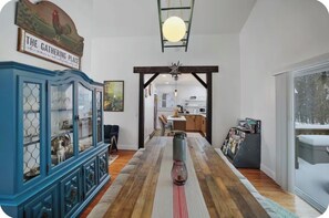 Dining - Modern Mountain Haus with Hot Tub & Fire Place (Tobyhanna)