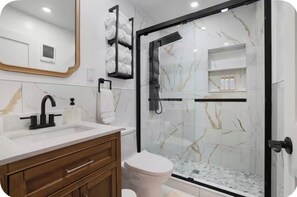 Hair dryer, towels, soap, toilet paper - Modern Mountain Haus with Hot Tub & Fire Place (Tobyhanna)