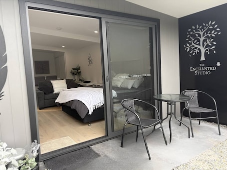 Interior. The Enchanted Studio - New 1 Bedroom Coastal Stay
