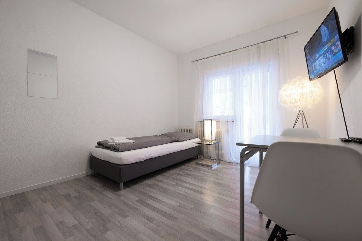 Basic Single Room, Shared Bathroom | Free WiFi, bed sheets