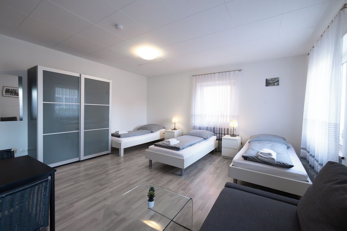 Basic Triple Room, Shared Bathroom | Free WiFi, bed sheets