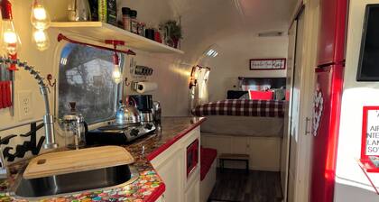 Cozy 1-bedroom Airstream located in National Park beside Brewery