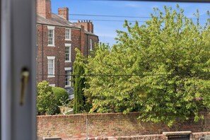 Interior - Gorgeous Terraced House in York - Pass the Keys (York)