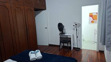 2 dormitorios, tabla de planchar con plancha, wifi y ropa de cama