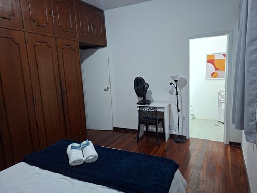 Double bedroom suite. Eucharistic Heart. Garage subject to availability. 
