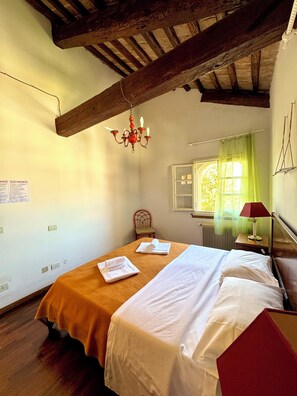 Doppelzimmer, Hügelblick