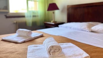 Double Room, Hill View | Free WiFi