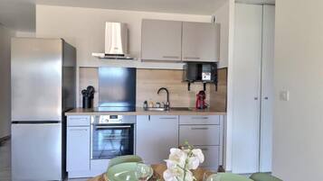 Comfort Apartment, Balcony, City View | Private kitchen | Espresso maker, coffee/tea maker, electric kettle