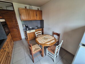 Dining - Spacious apartment with garden in Strasbourg (Strasbourg)