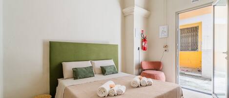 1 habitación, wifi y ropa de cama