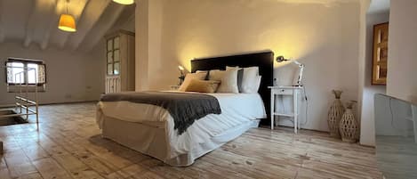 Iron/ironing board, internet, bed sheets