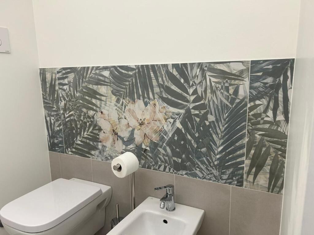 Superior Triple Room, City View | Bathroom