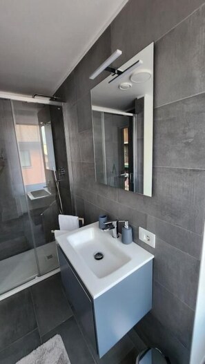 Bathroom - COMFORT ACCOMMODATION ROOM (Bergamo)