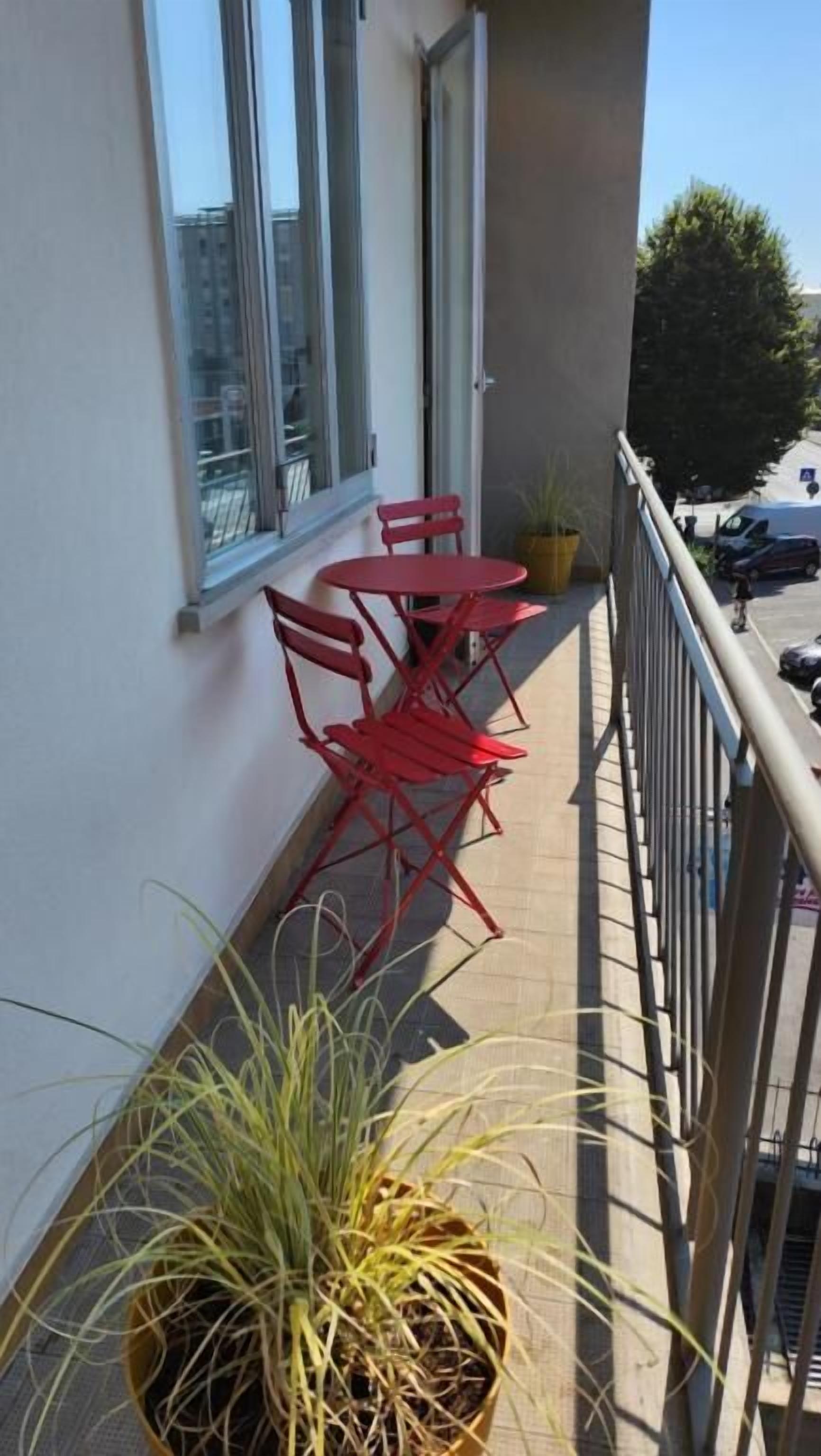 Dreibettzimmer, Stadtblick | Unterkunftsgelände