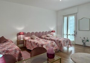 In-room safe, iron/ironing board, free WiFi - COMFORT ACCOMMODATION ROOM (Bergamo)