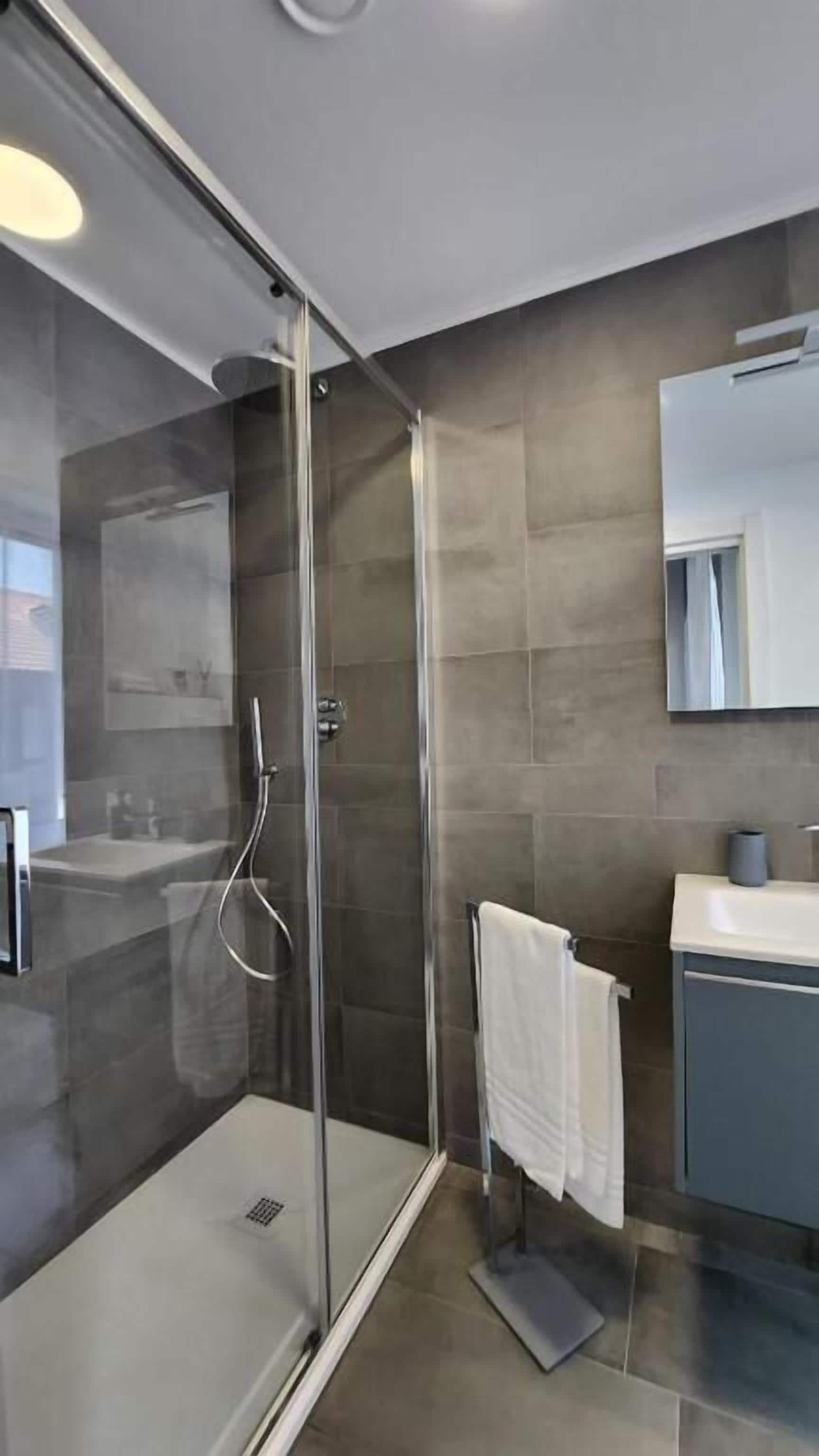 Doppia Deluxe, balcone, vista cortile | Bagno