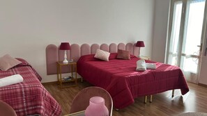 Triple Room, City View | In-room safe, iron/ironing board, free WiFi - COMFORT ACCOMMODATION ROOM (Bergamo)
