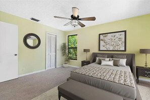 Iron/ironing board, WiFi, bed sheets - Serene 1-bedroom farmhouse with AC in West Palm Beach (West Palm Beach)