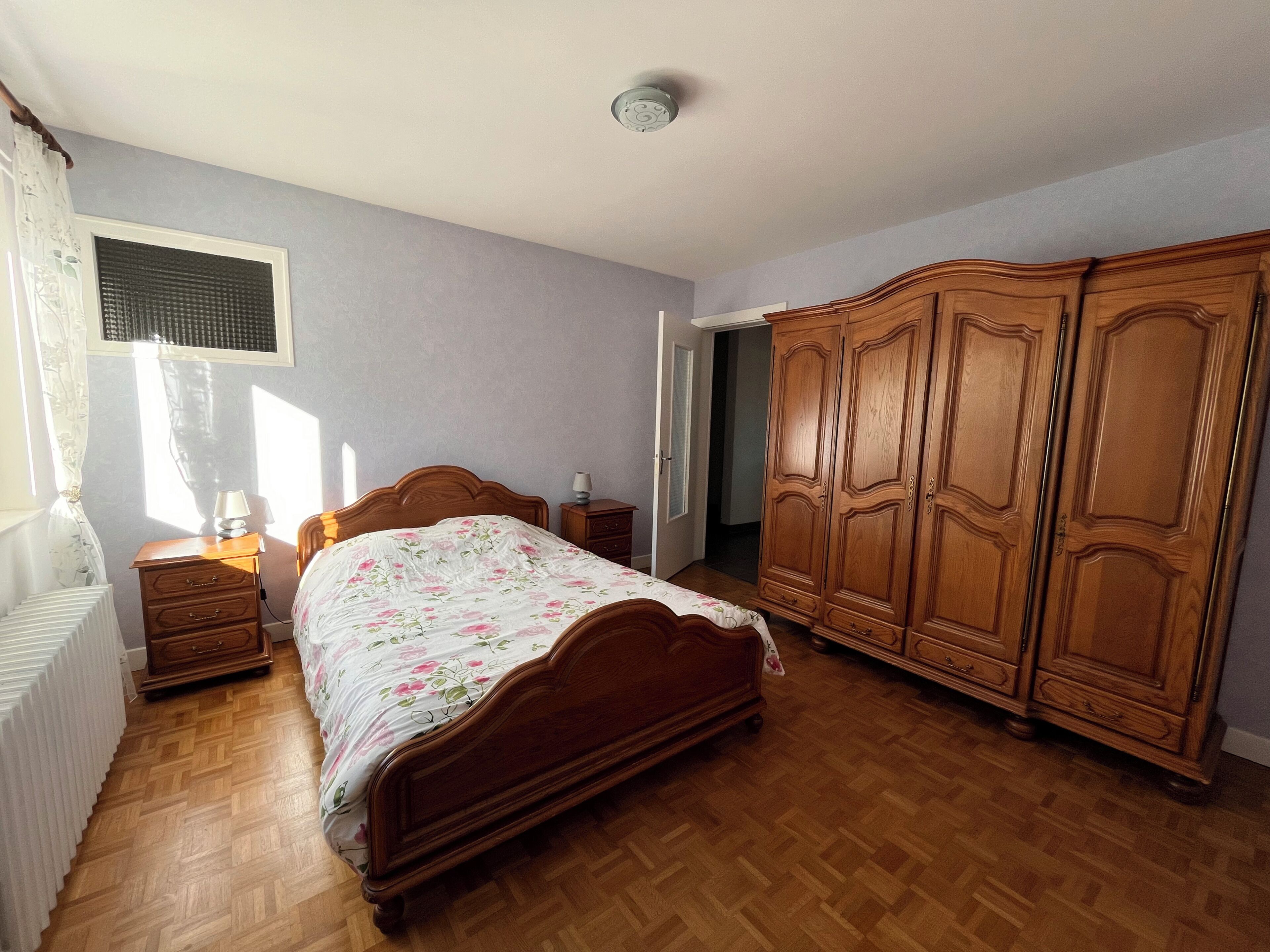 3 chambres, fer et planche à repasser, Wi-Fi gratuit
