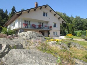 Exterior - Spacious, quiet gîte close to the forest (Saint-Amé)