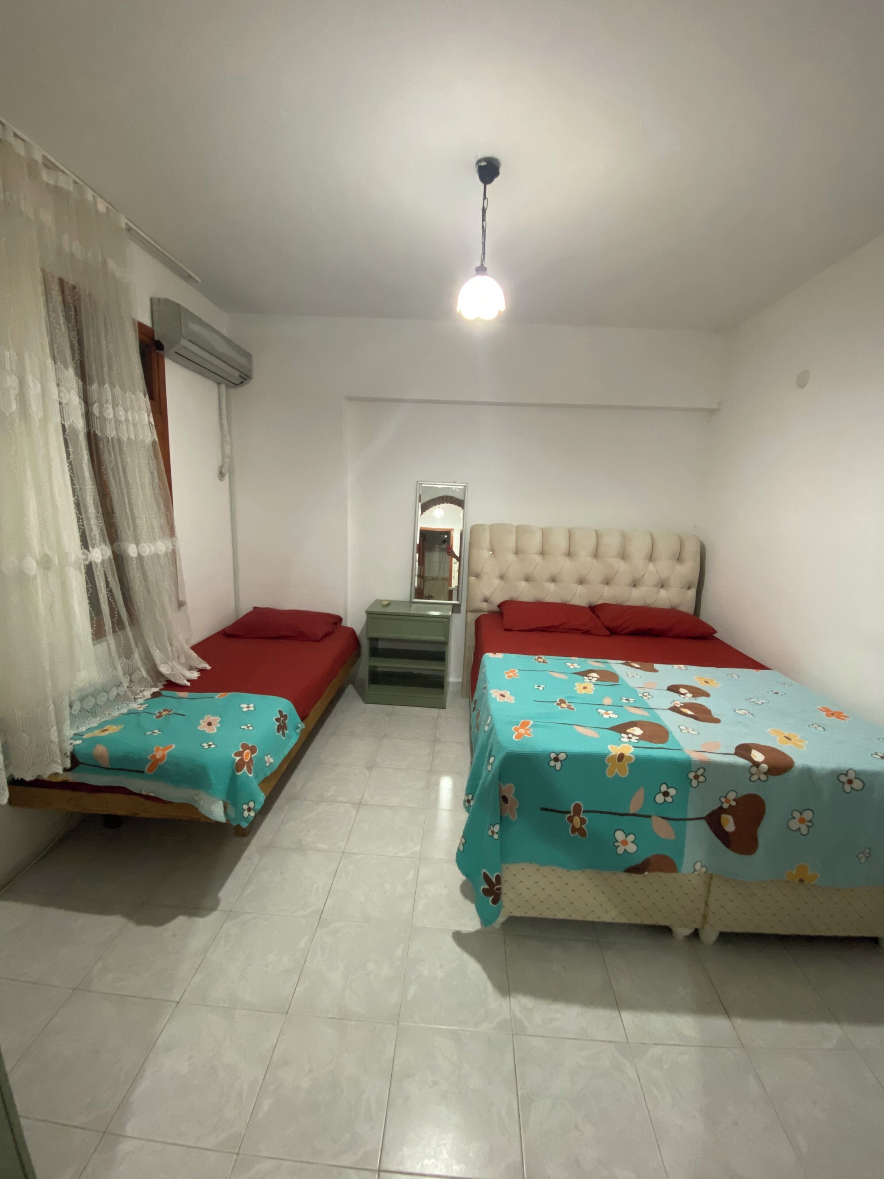 Tripla Standard, balcone, vista città | Wi-Fi gratuito