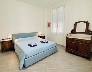 Room - Vrbo Property (Finale Ligure)