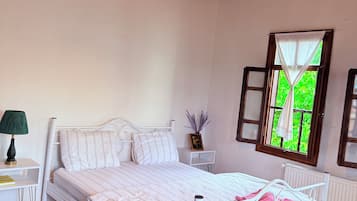 Habitación clásica, para no fumadores | Edredón, decoración personalizada y wifi gratis
