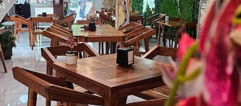 Hotel Real Maya