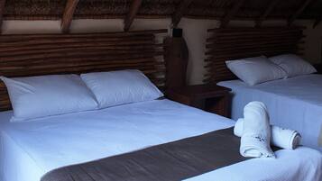 Cabin phong cách cổ điển, quang cảnh hồ bơi | Chăn bông, minibar, truy cập Internet không dây miễn phí