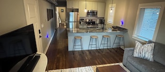 Cozy 1-bedroom apartment in Midtown