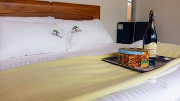 WiFi, bed sheets