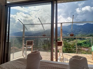 Interior - Cozy 1-bedroom cottage in gorgeous Silvania with mountain views (Silvania)