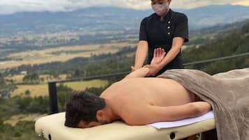 Bungalow Deluxe, vue lagon | Spa | Massages