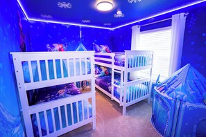 10 Schlafzimmer, Bügeleisen/Bügelbrett, kostenloses WLAN, Bettwäsche